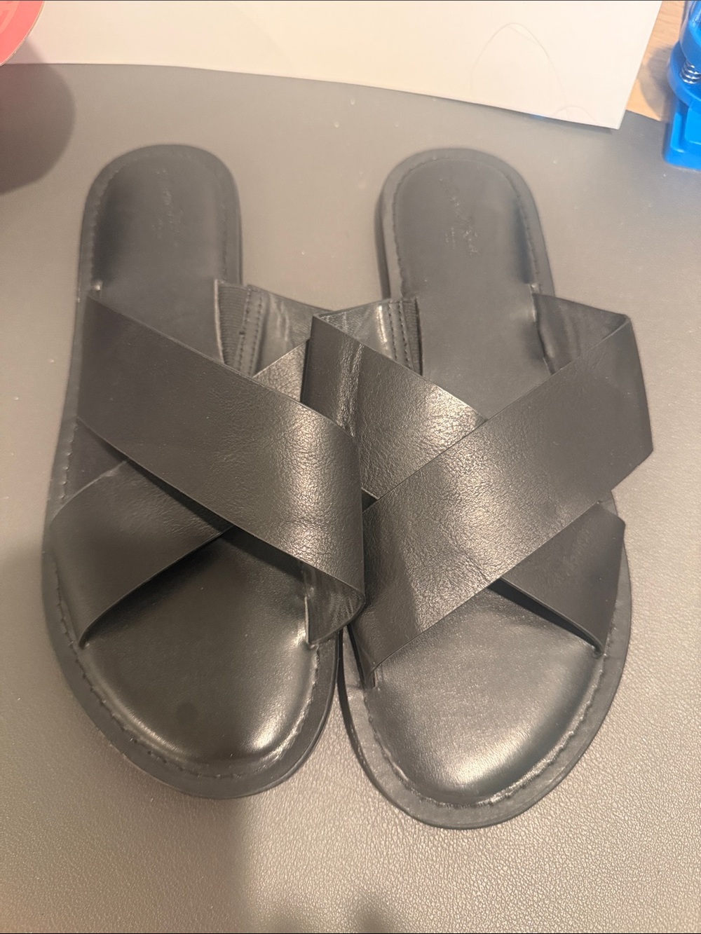 Universal Thread Black Crisscross Slide Sandals - Faux Leather
